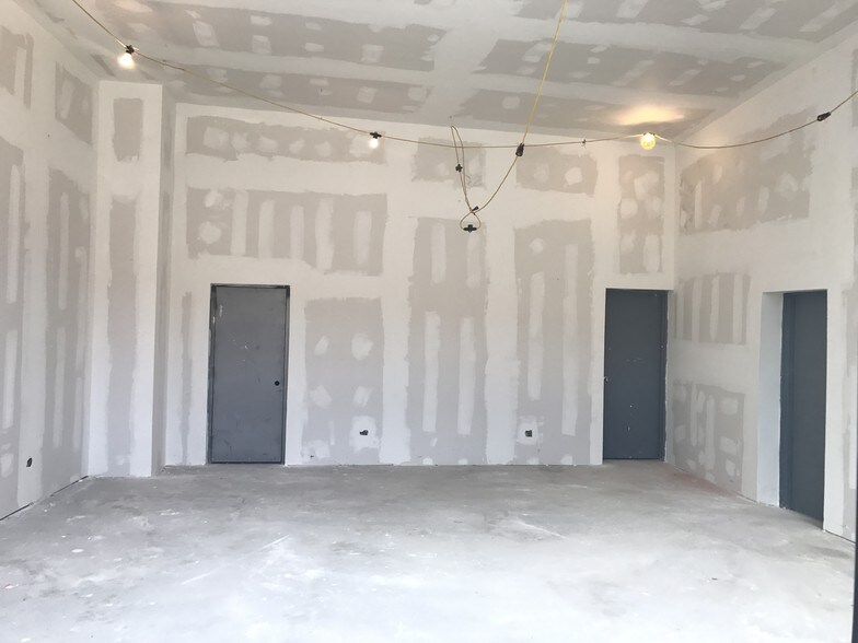 More Photos Of 250 E 137th St, Bronx Warehouse For Sale