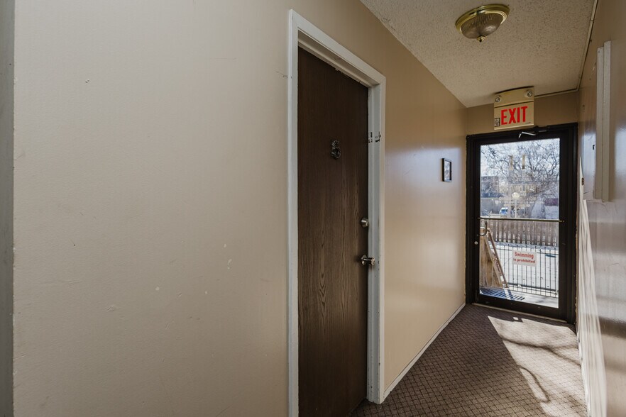 More Photos Of 401 E Avenue A, Hutchinson Apartments For Sale