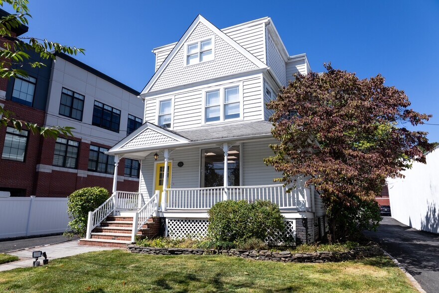 More Photos Of 393 Millburn Ave, Millburn Office Residential For Lease