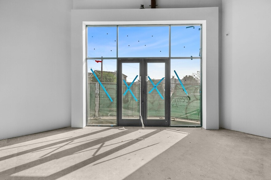 More Photos Of 5933 Vineland Ave, North Hollywood Storefront For Lease