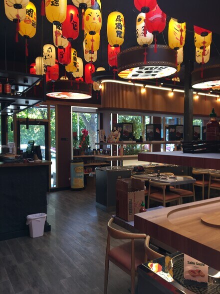 More Photos Of 758 State St, New Haven Restaurant For Sale