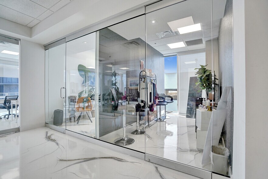 More Photos Of 18851 NE 29th Ave, Aventura Office For Lease