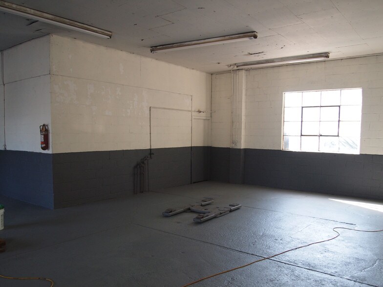 More Photos Of 1959 New York Ave, Huntington Station Auto Repair For Sale