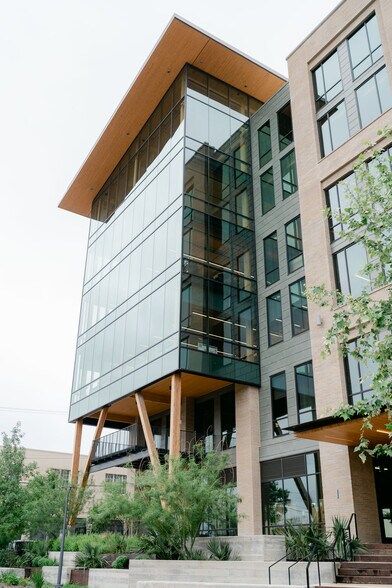 More Photos Of 711 Broadway St, San Antonio Office For Lease