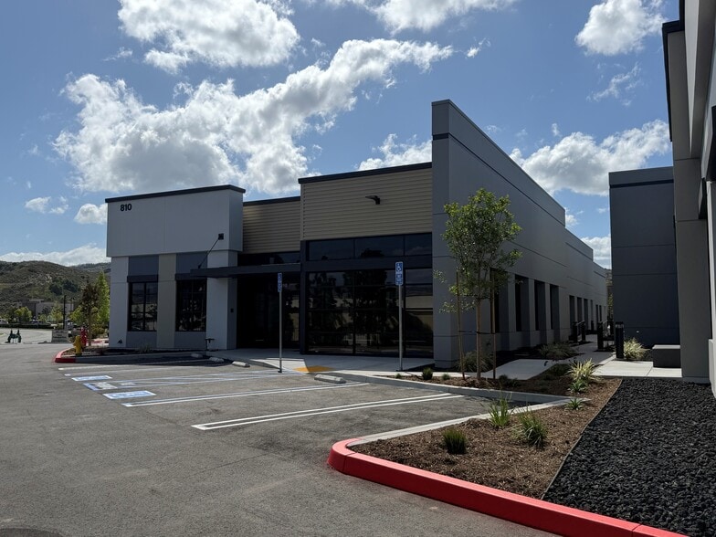 Primary Photo Of 810 Patriot Dr, Moorpark Medical For Sale
