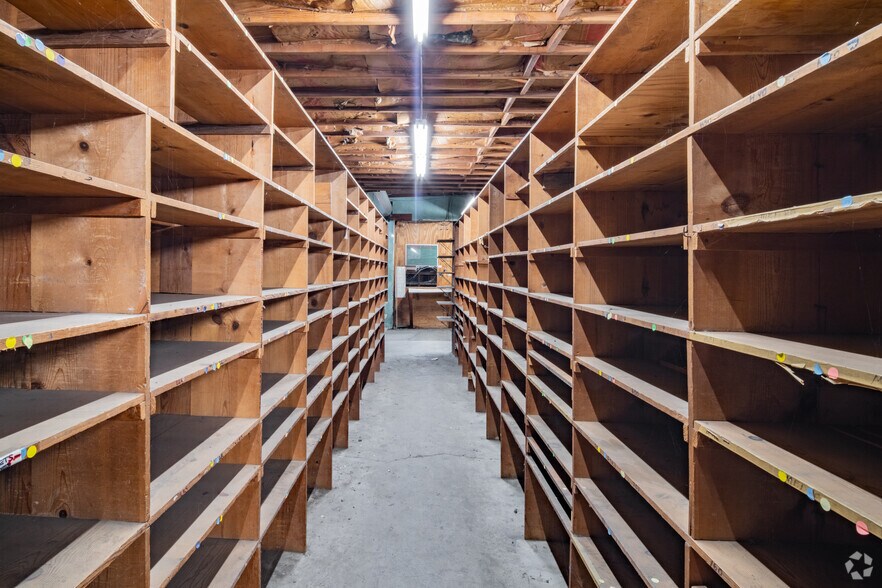 More Photos Of 923 S Prairie Ave, Inglewood Warehouse For Lease