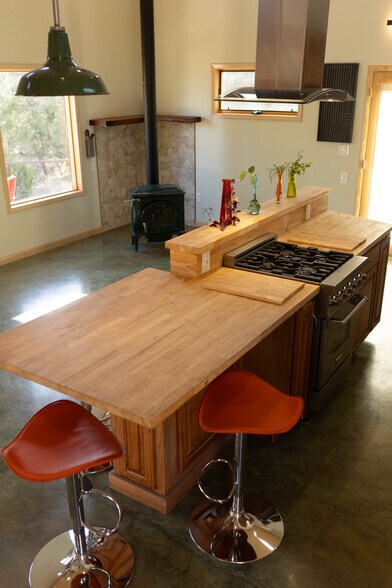 More Photos Of 35 Cottage Row, High Rolls Mountain Park Apartments For Sale