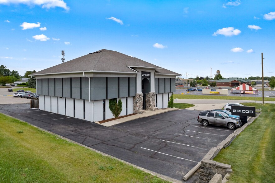 More Photos Of 210 W Tienken Rd, Rochester Hills Medical For Lease