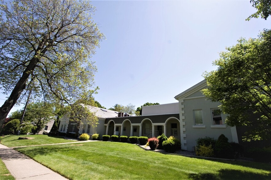 More Photos Of 88 Noble Ave, Milford Medical For Lease