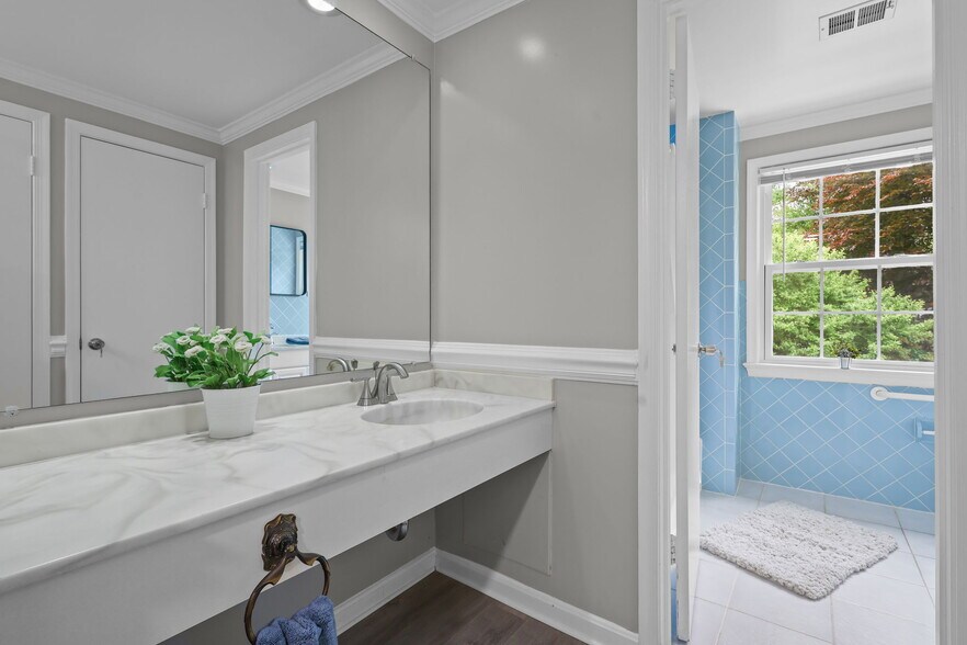 More Photos Of 9725 Lookout Pl, Gaithersburg Healthcare For Sale