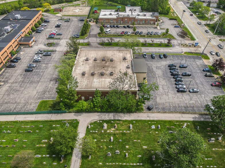 More Photos Of 32875 Solon Rd, Solon Medical For Lease