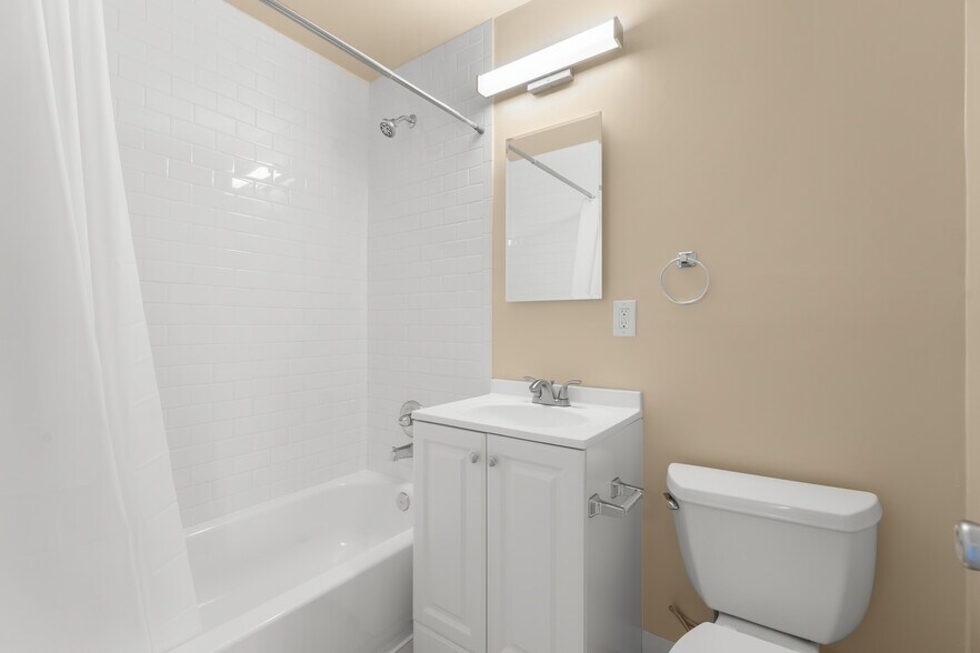 More Photos Of 1728 Broadway St, Redwood City Apartments For Sale