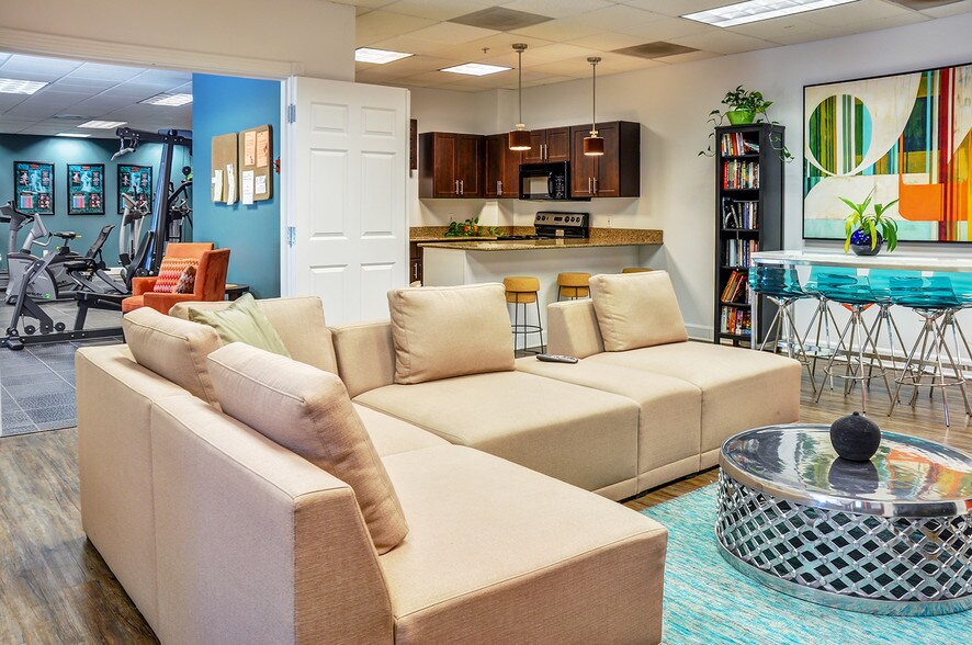 More Photos Of 1500 NE 15th Ave, Portland Apartments For Lease