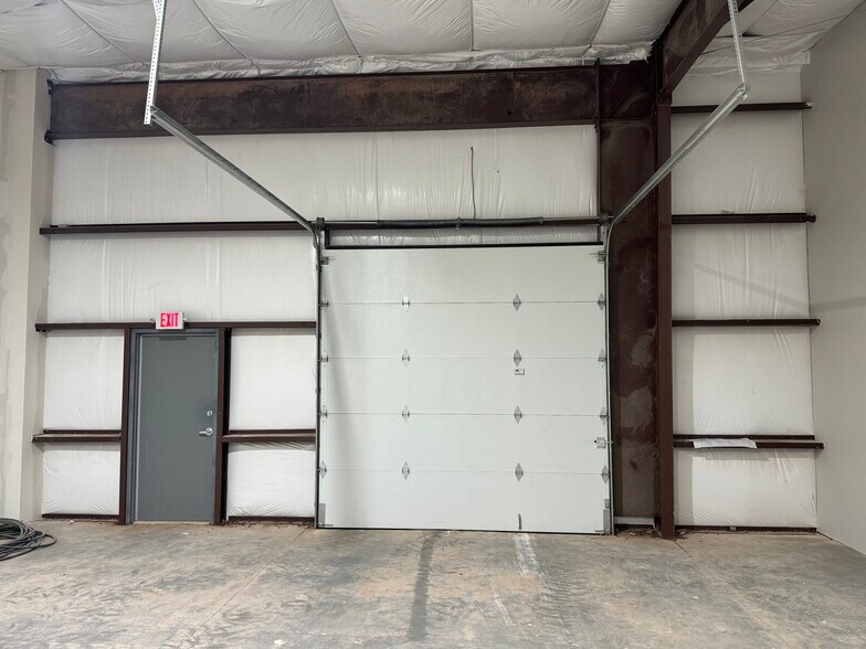 More Photos Of S Sara Rd & SW 89th St, Mustang Unknown For Lease