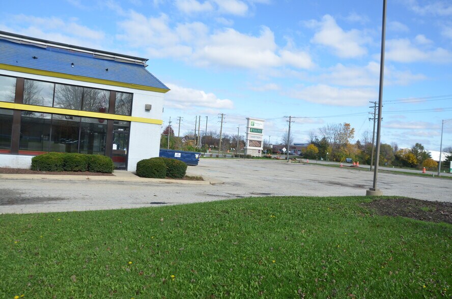 More Photos Of 2625 Rock Creek Blvd, Joliet Fast Food For Sale