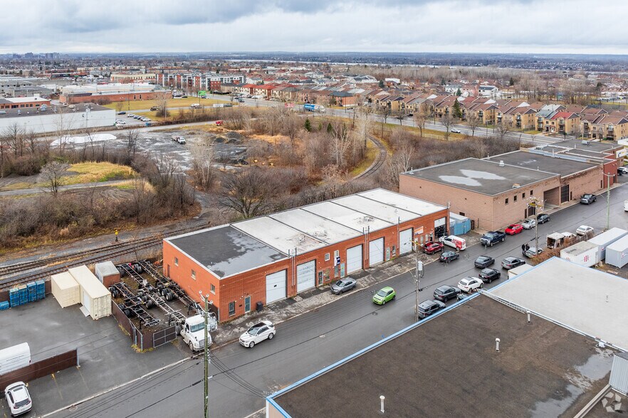 More Photos Of 11840-11862 Av 54e, Montréal Service For Sale