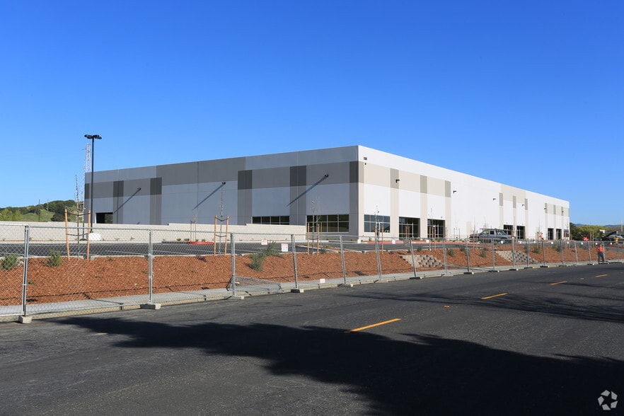 More Photos Of 535 Watt Dr, Fairfield Distribution For Lease