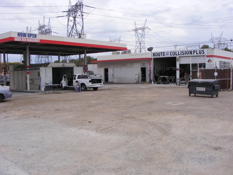 More Photos Of 17400 N D St, Victorville Service For Sale