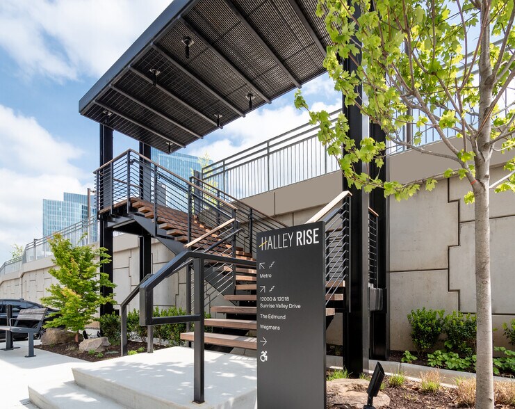 More Photos Of 2000 Edmund Halley Dr, Reston Office For Lease