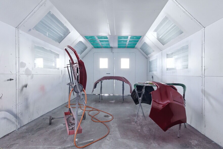 More Photos Of 612 N Dixie Hwy, Hollywood Auto Repair For Lease