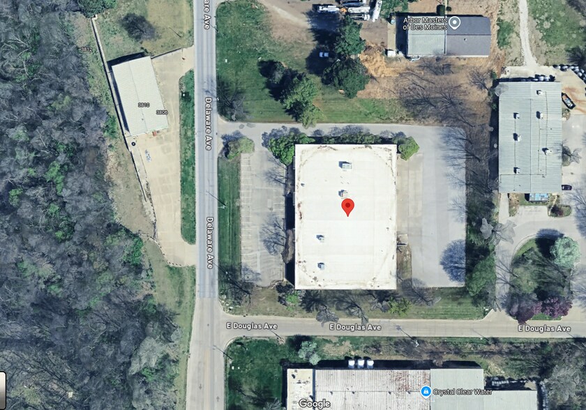 More Photos Of 3801 Delaware Ave, Des Moines Warehouse For Sale