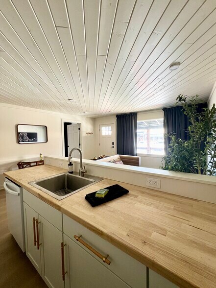 More Photos Of 943 Highway 64 Business, Hayesville Office Residential For Sale