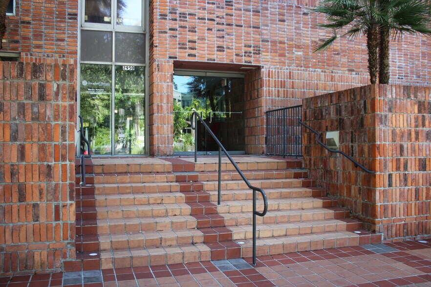 More Photos Of 2950 SW 27th Ave, Coconut Grove Office Residential For Lease