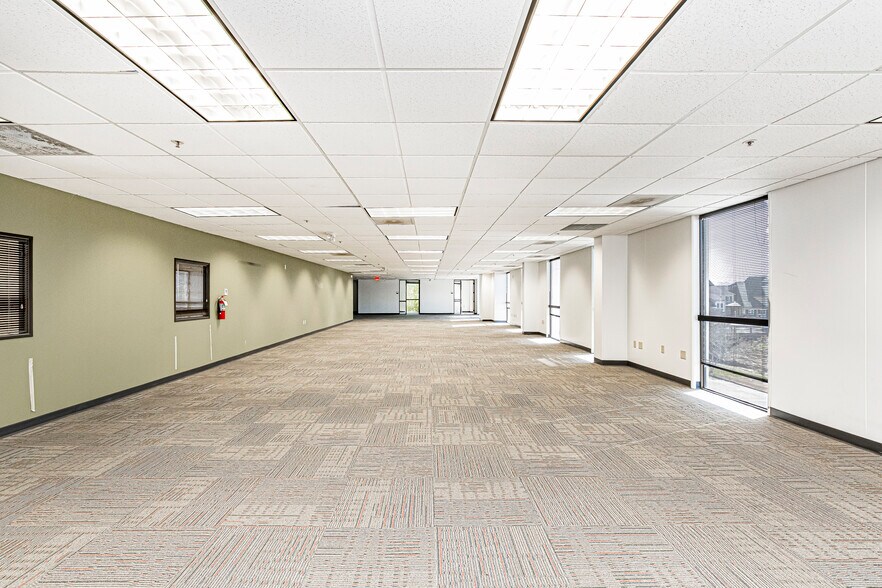More Photos Of 3636 S Sherwood Forest Blvd, Baton Rouge Office For Lease