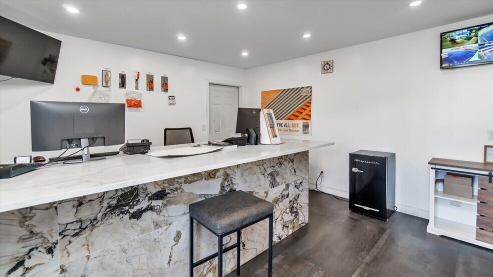 More Photos Of 1179 Old Country CR-58 Rd, Riverhead Showroom For Sale