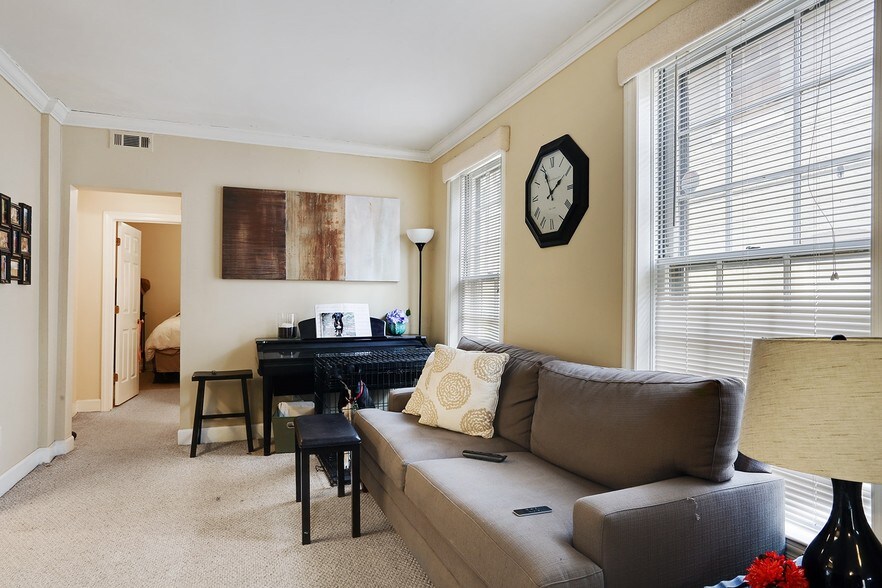 More Photos Of 323 4th St NE, Atlanta Apartments For Sale