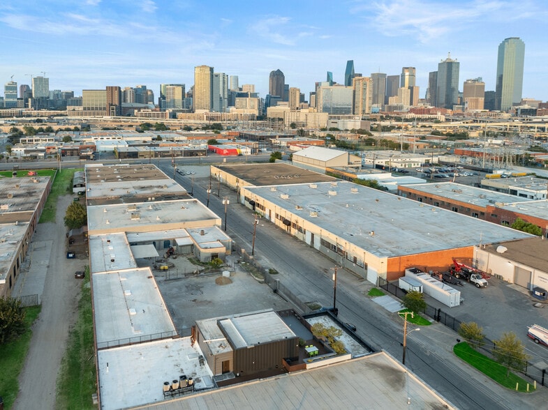 More Photos Of 127 Pittsburg St, Dallas Loft Creative Space For Lease