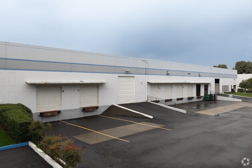 More Photos Of 30873-30887 San Antonio St, Hayward Manufacturing For Lease