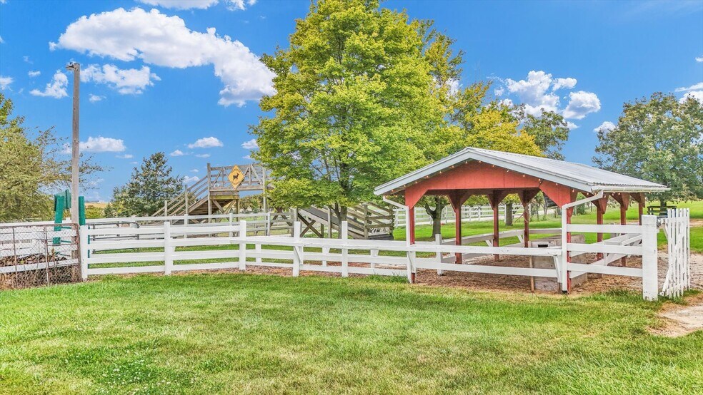 More Photos Of 1356 County Road 2900 N, Rantoul Specialty For Sale