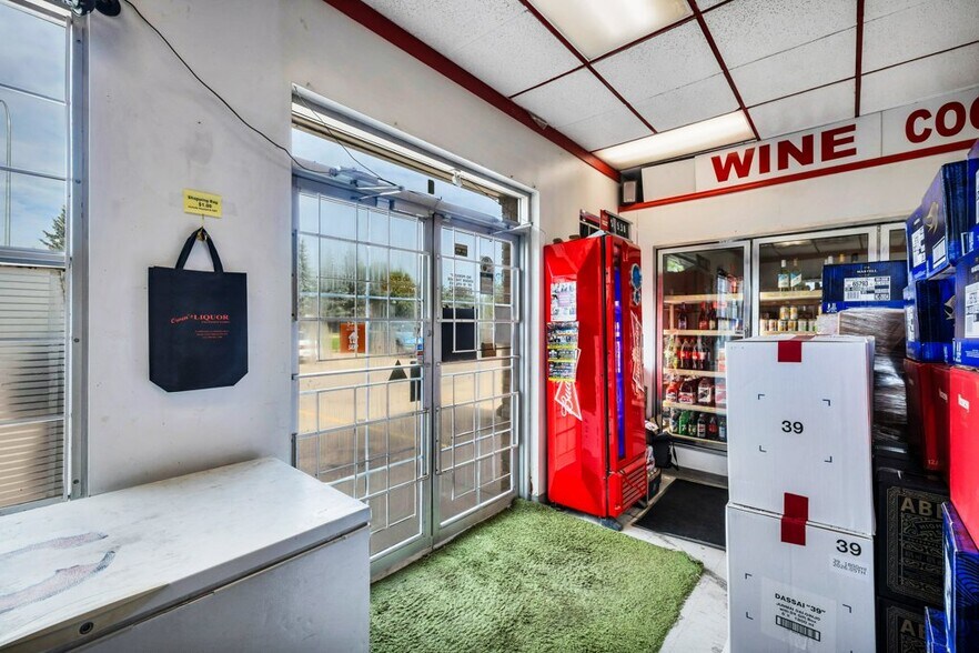 More Photos Of 20 McLeod Ave, Spruce Grove Storefront Retail Office For Sale