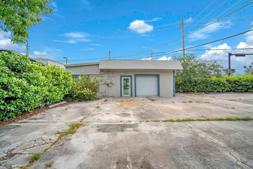 More Photos Of 3311 N Dixie Hwy, Pompano Beach Freestanding For Lease