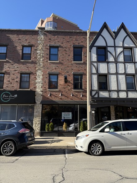 More Photos Of 193 N Marion St, Oak Park Storefront Retail Office For Lease