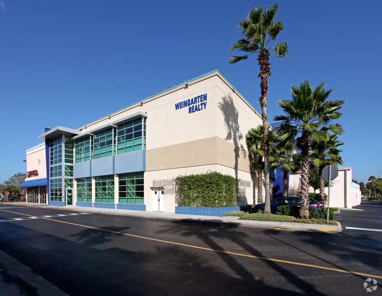 More Photos Of 2410-2606 E Colonial Dr, Orlando Unknown For Lease