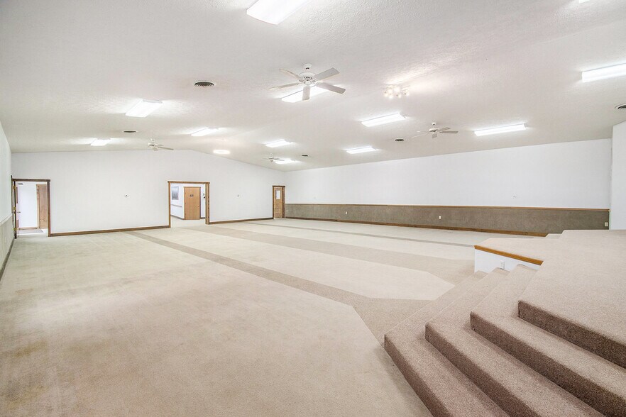 More Photos Of 1002 IN-114, North Manchester Religious Facility For Sale