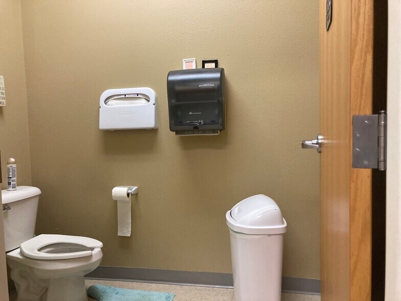 More Photos Of 105 1st St SE, Minot Apartments For Lease