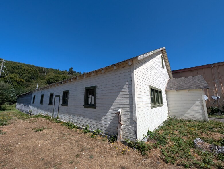 More Photos Of 121452 State Hwy 101, Orick Office For Sale