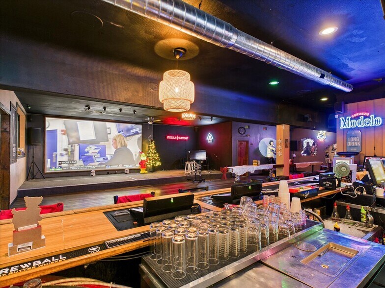 More Photos Of 1700 S Pahrump Valley Blvd, Pahrump Storefront For Sale