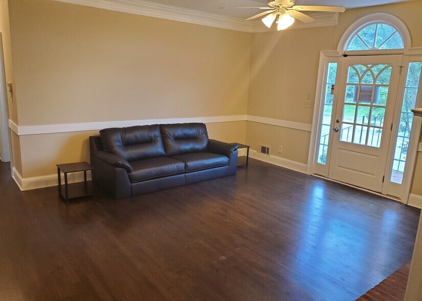 More Photos Of 2997 Johnson Ferry Rd, Marietta Office For Lease