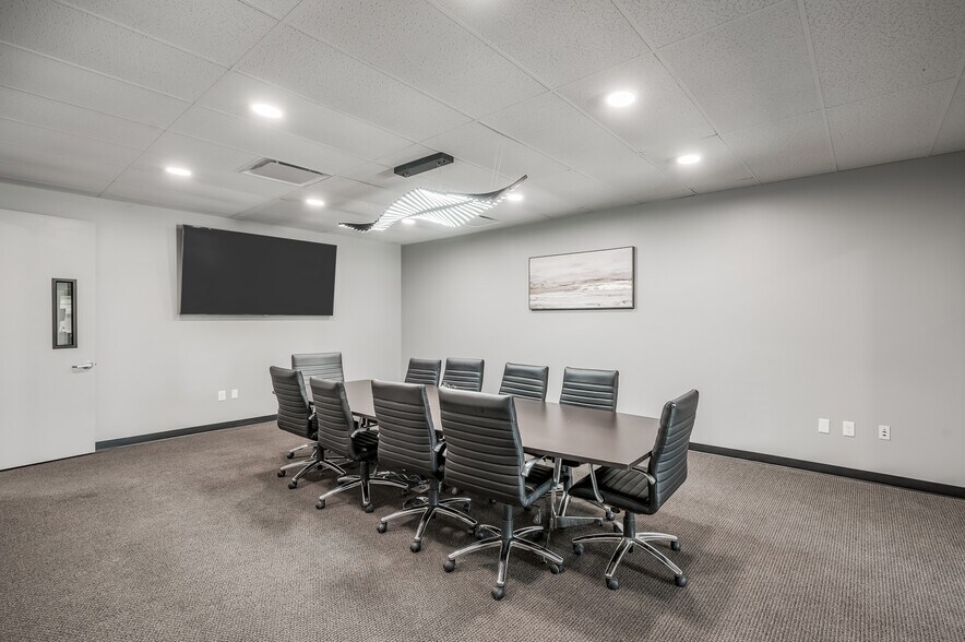 More Photos Of 21755 N I-45 Fwy, Spring Flex For Sale