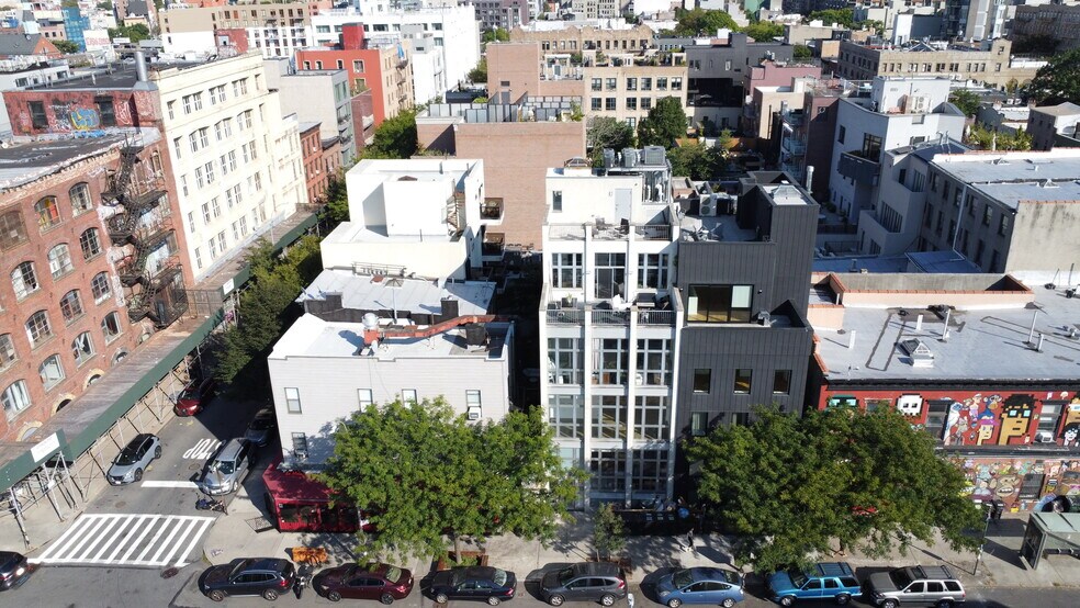 More Photos Of 161 Roebling St, Brooklyn Apartments For Sale