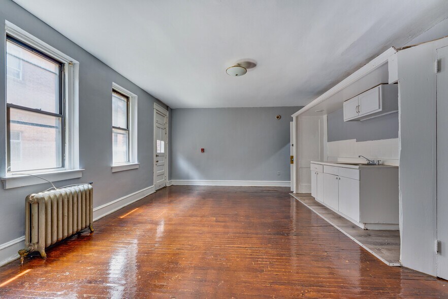 More Photos Of 130-146 Garrett Rd, Upper Darby Township Apartments For Sale