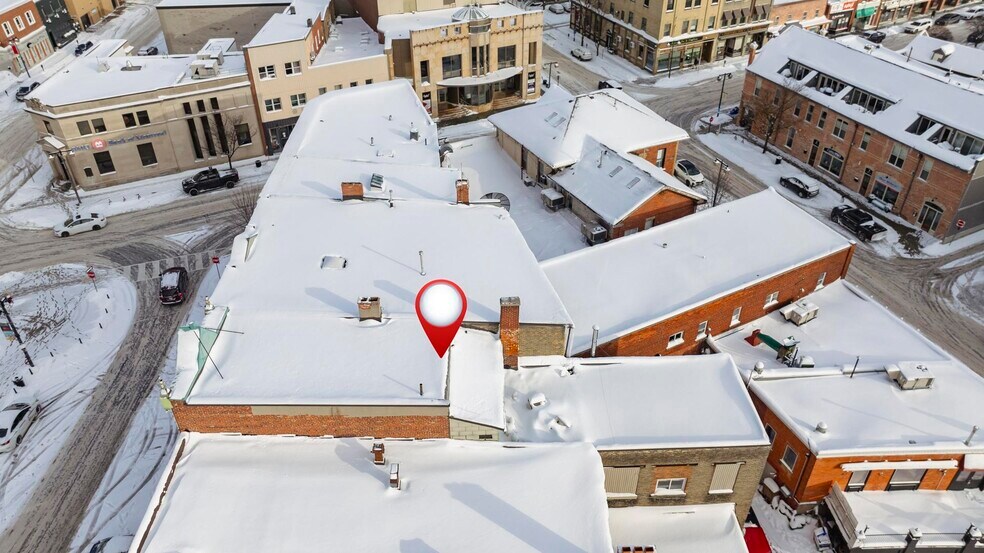 More Photos Of 21 Market Pl, Stratford Storefront Retail Residential For Sale