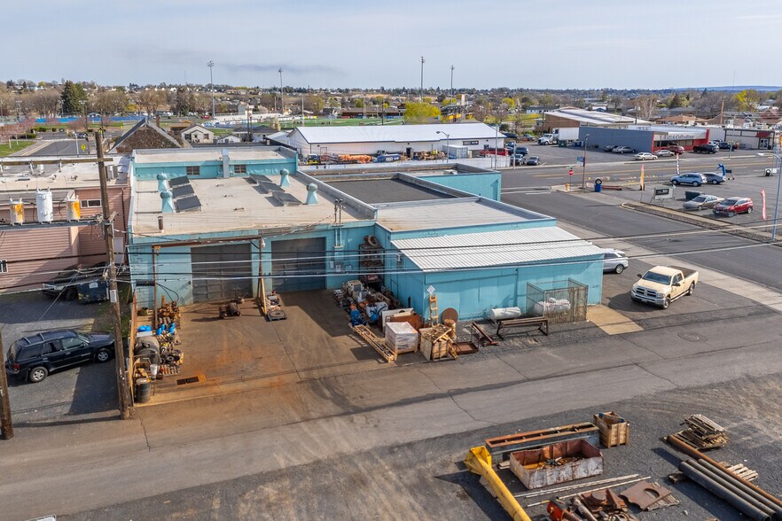 More Photos Of 612 W 3rd Ave, Moses Lake Industrial For Sale