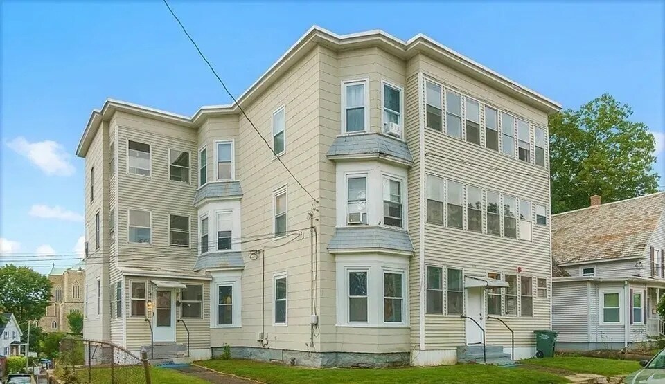 Primary Photo Of 113 Spruce St, Leominster Apartments For Sale