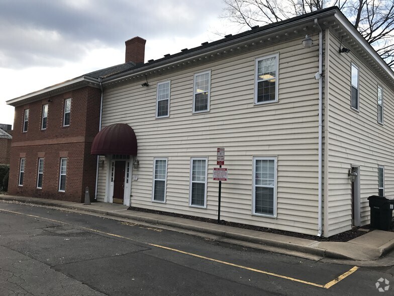 More Photos Of 8010 Ridge Rd, Richmond Office For Lease