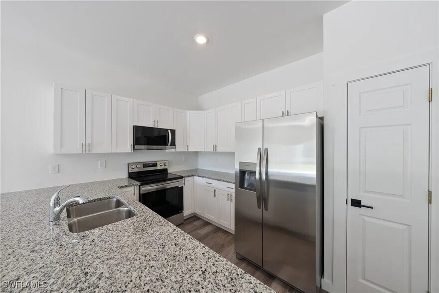 More Photos Of 2429-2431 Lola Ave, Lehigh Acres Apartments For Sale